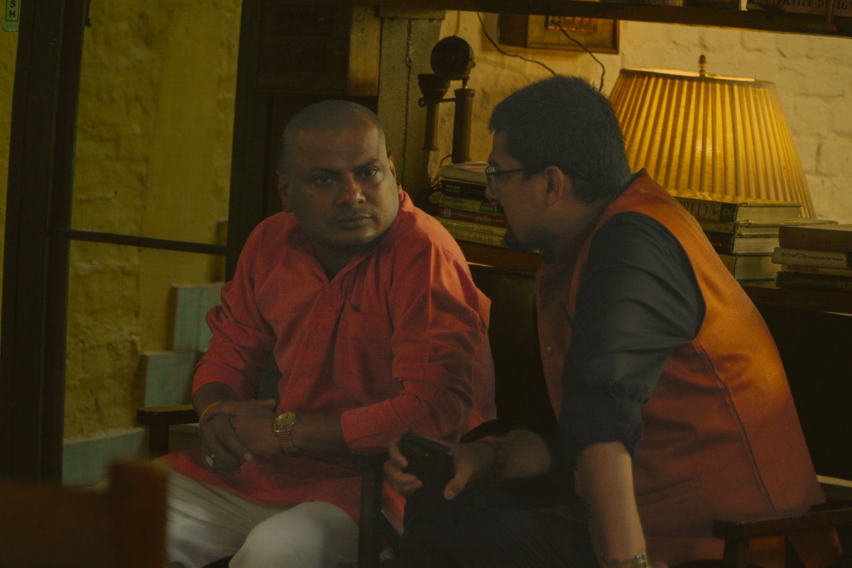 मद्धिम प्रकाश में सांख्य दर्शन पर आसुरि के सवालों का समाधान करते कपिल मुनि!

| <a href="/JhaAjitk/">अ स अजीत</a> |