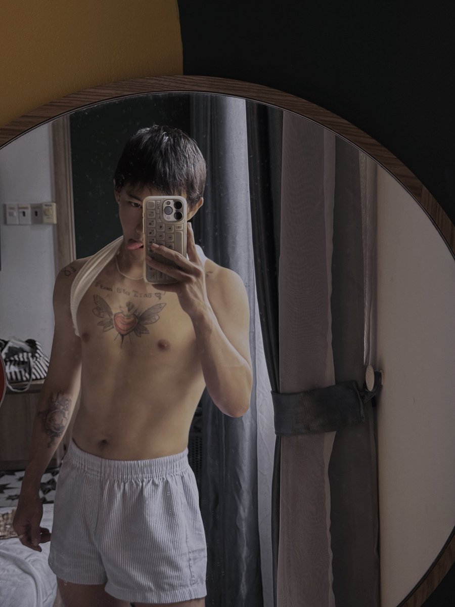 bin_11309's tweet photo. Liếmmm https://t.co/1JxNXbSgkW