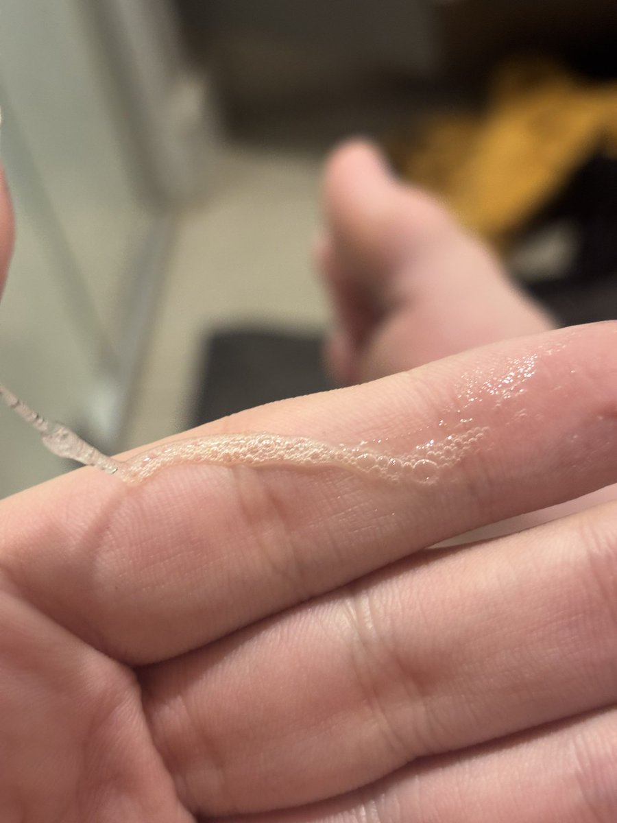 Drowned an annoying pet in my dms.  Not even worthy of my feet. 

Get fucked dork ❤️ drown in a girls spit while the foot you envied is out of distance.