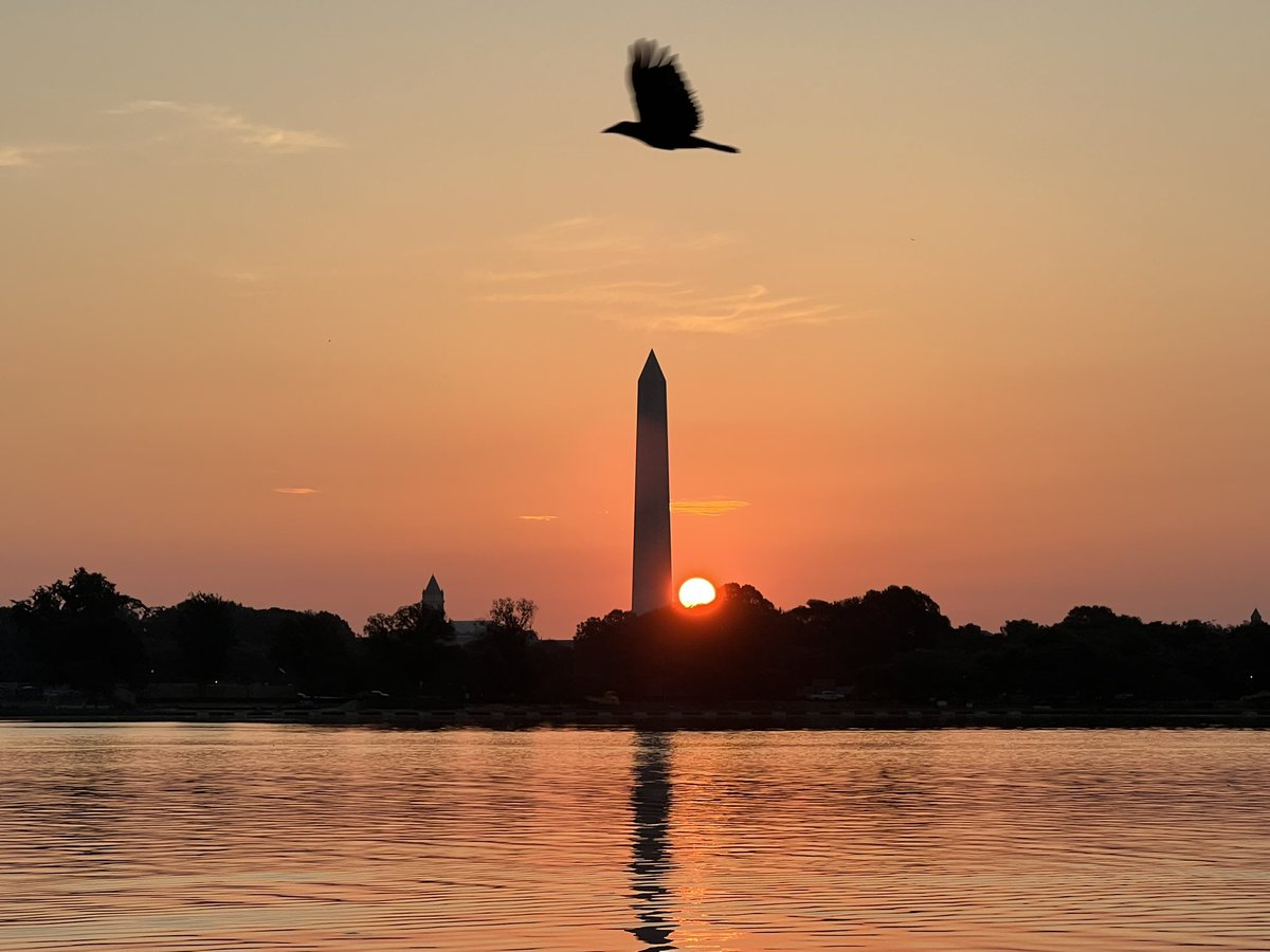 RiverGirl707's tweet image. #Sunrise on Tuesday over the Potomac River in #DC! @capitalweather @KaitlynMcGrath
