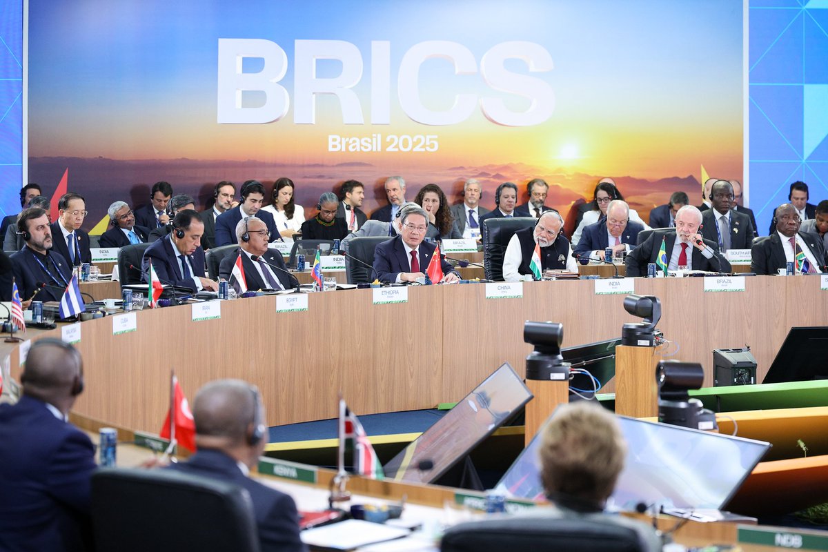 Chinese Premier Li Qiang at the plenary sessions of the #BricsSummit2025:

1️⃣ China has established the China Center for Cooperation on the Development of Special Economic Zones in #BRICS Countries, and stands ready to work with all parties to jointly build a cooperation network.