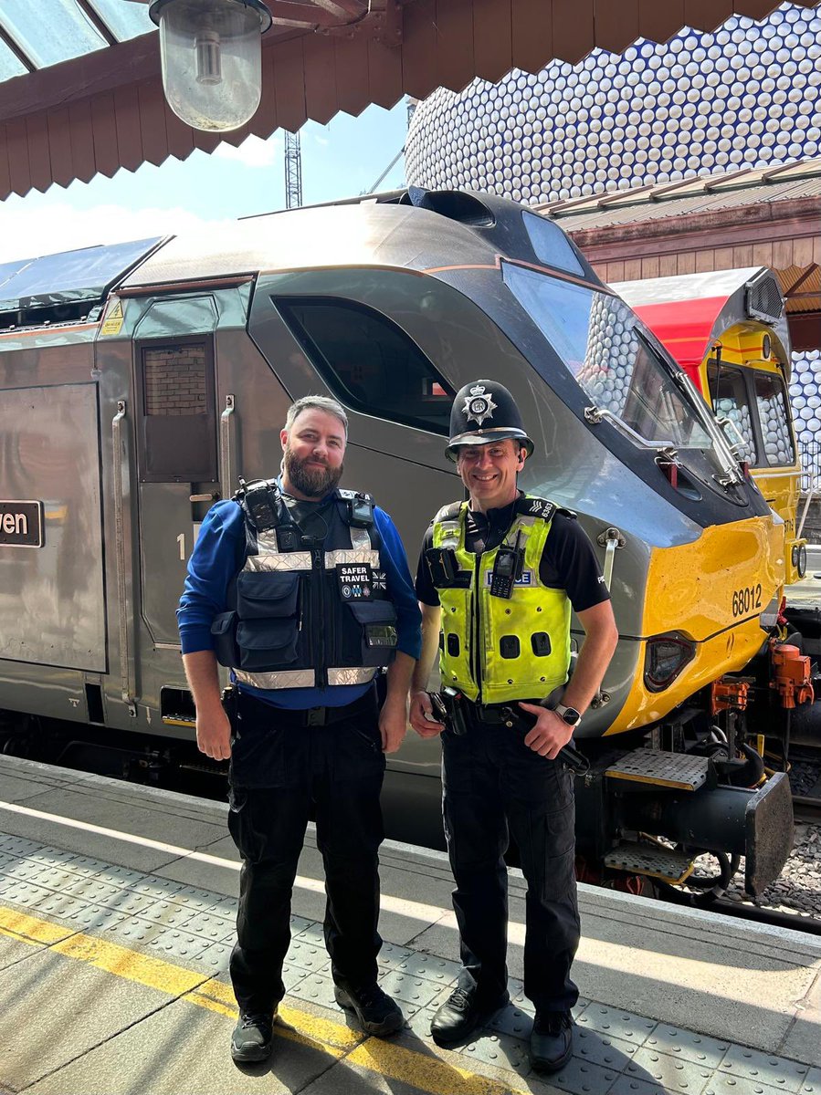ST_Police's tweet image. My favourite station 🚉 (sorry Birmingham
 New Street!)

We work closely with our Transport Safety Officers covering the public transport network🚊 

📲 issues on bus - text SeeSay to 81018

📲 rail - text 61016 @BTP 

…with all the details so we can make a plan for your route🚏