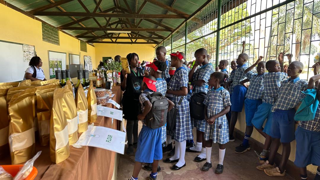 NARO_NaCRRI's tweet photo. Our teams are actively engaging with aspiring young leaders & future farmers at the ongoing #EducationShow in Jinja.
Sparking curiosity & ambition in Uganda's young minds.
Bring your young ones for an inspiring experience; a chance to explore, learn & grow into agri-champions https://t.co/lc6VbRFSgq