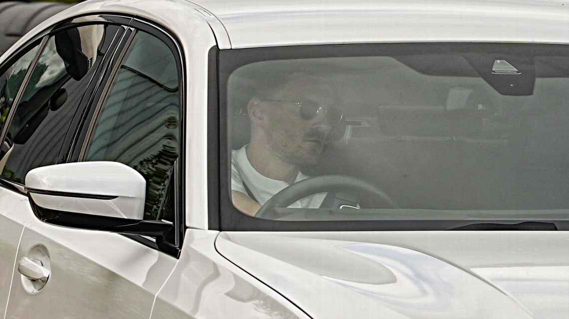 Keri23LFC's tweet photo. 🔴 Andy Robertson arrives Anfield for the preseason tour. 📍
#LFC #AnfieldMagic #Robertson https://t.co/yp2wfHAzQj