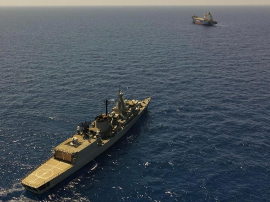 NATO_MARCOM's tweet image. ๐ฌ๐ทHS Elli hailed a civilian vessel recently while participating in #OpSeaGuardian in the Mediterranean Sea.
These interactions are a routine part of OSG to further enhance NATOโs understanding about the maritime environment and to deter, disrupt or protect against maritimeโฆ