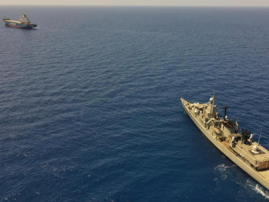 NATO_MARCOM's tweet image. ๐ฌ๐ทHS Elli hailed a civilian vessel recently while participating in #OpSeaGuardian in the Mediterranean Sea.
These interactions are a routine part of OSG to further enhance NATOโs understanding about the maritime environment and to deter, disrupt or protect against maritimeโฆ