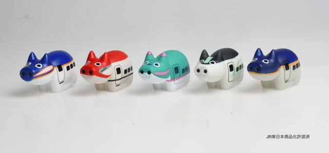 🚅🐮✨【赤べこ×東北新幹線コラボ誕生！】✨🐮🚅

手のひらサイズの「新幹線豆べこ」が登場！E5系はやぶさ、E6系こまち、E3系つばさ、E8系、ALFA‑Xの5車種が、人気の赤べこに仲間入り🎉  

伝統工芸×鉄道好きにはたまらない限定デザインで、2025年6月30日より販売開始！