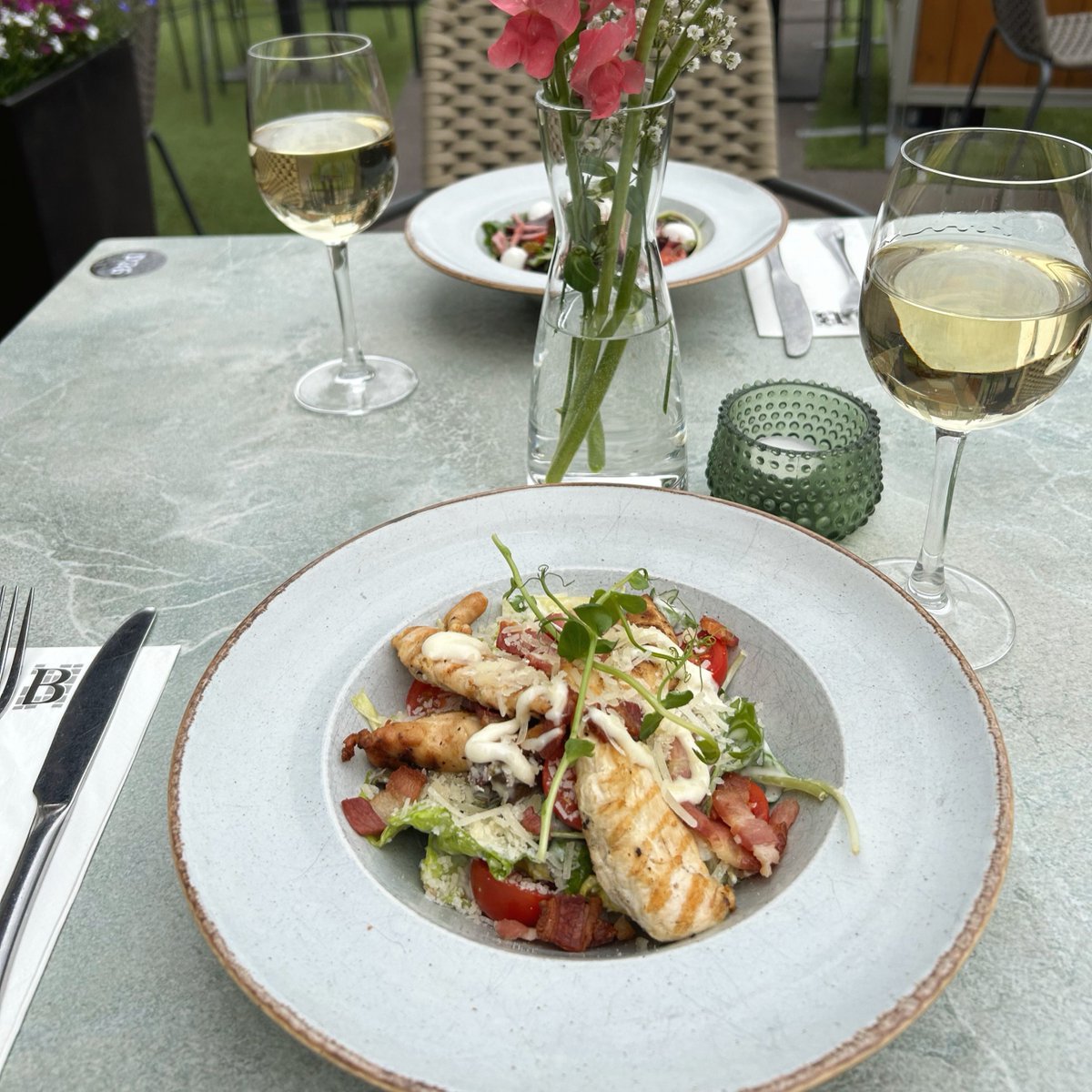 Suns out, Salads in 🥗

Barrys of Douglas serving delicious salads in the Garden!

Perfect for the sunny weather ☀️

barrysofdouglas.com