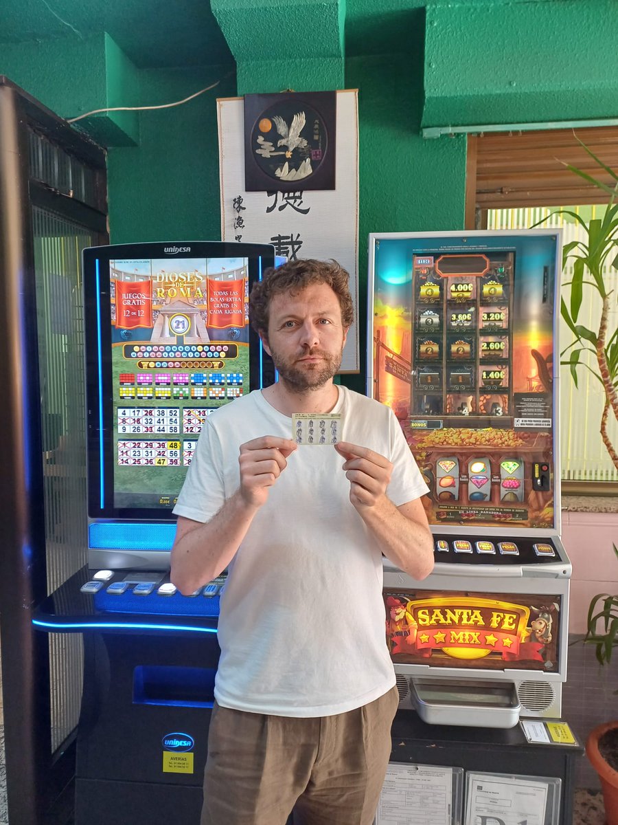 Leo Dolan tweet media