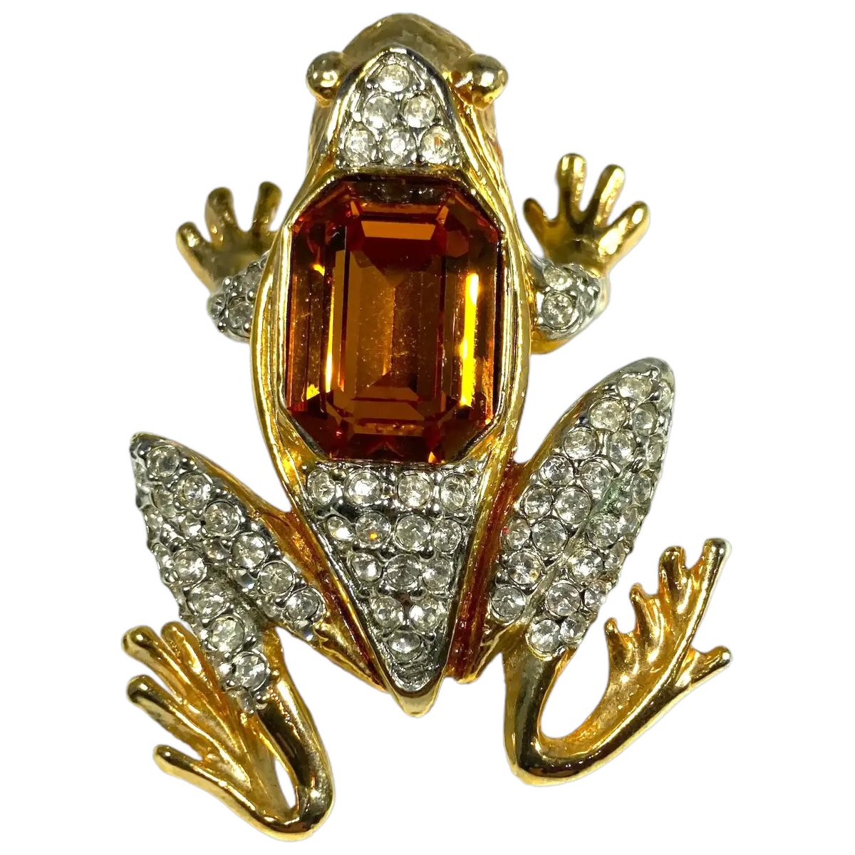 ClarasJewelry's tweet photo. Dimensional Frog Rectangular Shaped Citrine Rhinestone Goldtone Metal Brooch
#rubylane #vintage #retro #brooch #FunFigural #critters #vintagejewelry #giftideas #jewelryaddict #vintagebeginshere #jewelry #sale #bargains #treasures #rhinestones
https://t.co/V1VmfVsfKf https://t.co/YfnAio1j9a