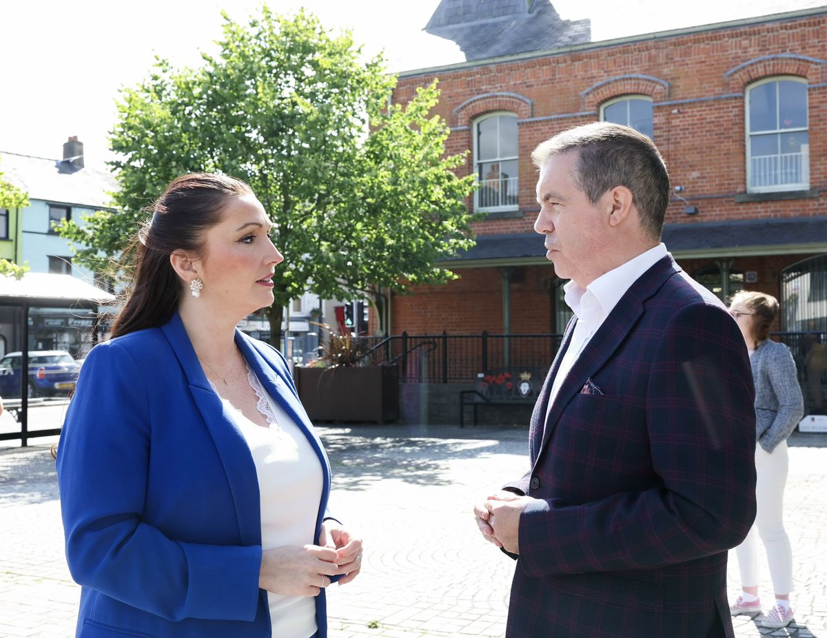 RetailNI (@retail_ni) on Twitter photo Our CEO <a href="/glynrobertsni/">Glyn Roberts</a> meeting with deputy First Minister <a href="/little_pengelly/">Emma Little-Pengelly BL</a> in Dromore promoting our High Street Hero Awards. Useful discussion on the Cost of Doing Business Crisis and other challenges facing our members and local high streets. Our CEO <a href="/glynrobertsni/">Glyn Roberts</a> meeting with deputy First Minister <a href="/little_pengelly/">Emma Little-Pengelly BL</a> in Dromore promoting our High Street Hero Awards. Useful discussion on the Cost of Doing Business Crisis and other challenges facing our members and local high streets.