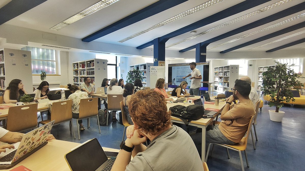 Oliver (@oliver_ucm) on Twitter photo Hoy la #biblioteca de <a href="/FacultadEFP_UCM/">Facultad Enfermería, Fisioterapia y Podología UCM</a> acoge el curso de vídeo podcast para la comunicación científica, organizado por <a href="/ucc_complutense/">Unidad de Cultura Científica UCM</a> e impartido por @aleexcar y Manuel Gertrudix.
¡Nos encanta que la biblioteca esté viva y recibir a profes de otras facultades! <a href="/unicomplutense/">Complutense</a> Hoy la #biblioteca de <a href="/FacultadEFP_UCM/">Facultad Enfermería, Fisioterapia y Podología UCM</a> acoge el curso de vídeo podcast para la comunicación científica, organizado por <a href="/ucc_complutense/">Unidad de Cultura Científica UCM</a> e impartido por @aleexcar y Manuel Gertrudix.
¡Nos encanta que la biblioteca esté viva y recibir a profes de otras facultades! <a href="/unicomplutense/">Complutense</a>