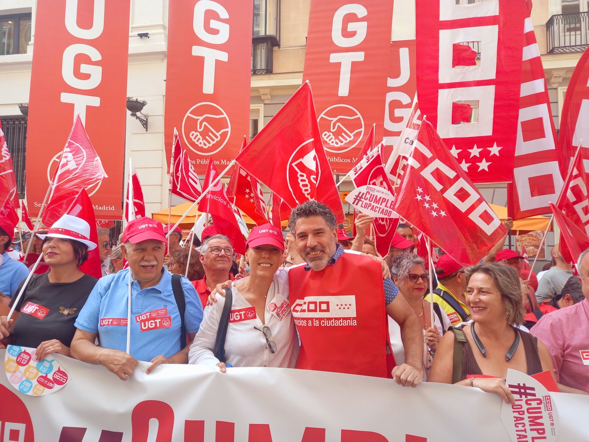 UGT_SP's tweet image. UGT y CCOO se concentran para exigir al Gobierno el cumplimiento íntegro de los acuerdos suscritos en la Función Pública.

#EsLaHora #CumpleLoPactado

ugt-sp.es/ugt-y-ccoo-se-…