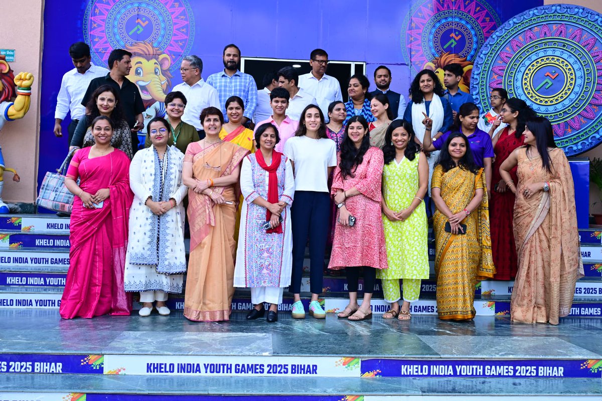 _SimplySport's tweet image. Simply Sport joined Bihar’s Draft Committee for India’s 1st Female Athlete Health Policy, sharing insights from 3 years of work on menstrual health, nutrition & wellbeing. Proud to help shape this milestone. #WomenInSport #AthleteWellness #SimplySport #BSSA #FemaleAthletes