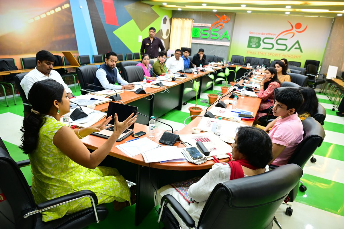 _SimplySport's tweet image. Simply Sport joined Bihar’s Draft Committee for India’s 1st Female Athlete Health Policy, sharing insights from 3 years of work on menstrual health, nutrition & wellbeing. Proud to help shape this milestone. #WomenInSport #AthleteWellness #SimplySport #BSSA #FemaleAthletes