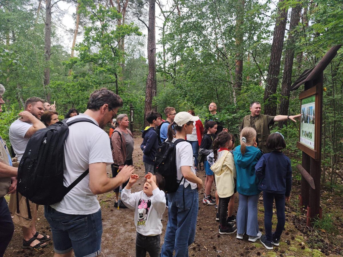 16.06.2025 r. na terenie <a href="/IB_LES/">IBL</a> oraz Lasów Sękocińskich odbył się „Spacer z leśnikiem”. Wydarzenie skierowane do osób dorosłych oraz dzieci z okolicznych miejscowości i może się wpisać jako cykliczne przyrodnicze działanie na rzecz lokalnej społeczności.
ibles.pl/aktualnosci/sp…