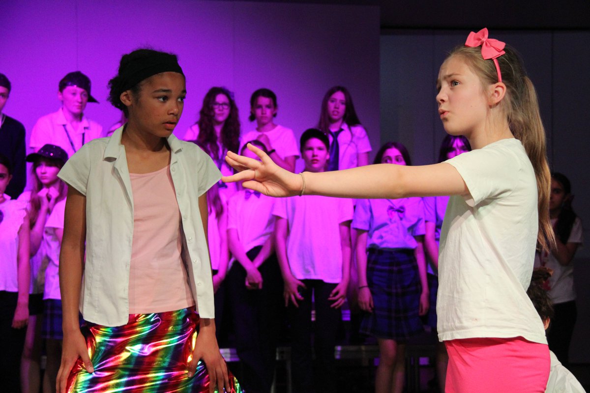 Tonight is the night! The <a href="/SydenhamSchool/">Sydenham School</a> opening night of the Wizard of Oz #Wizardofoz