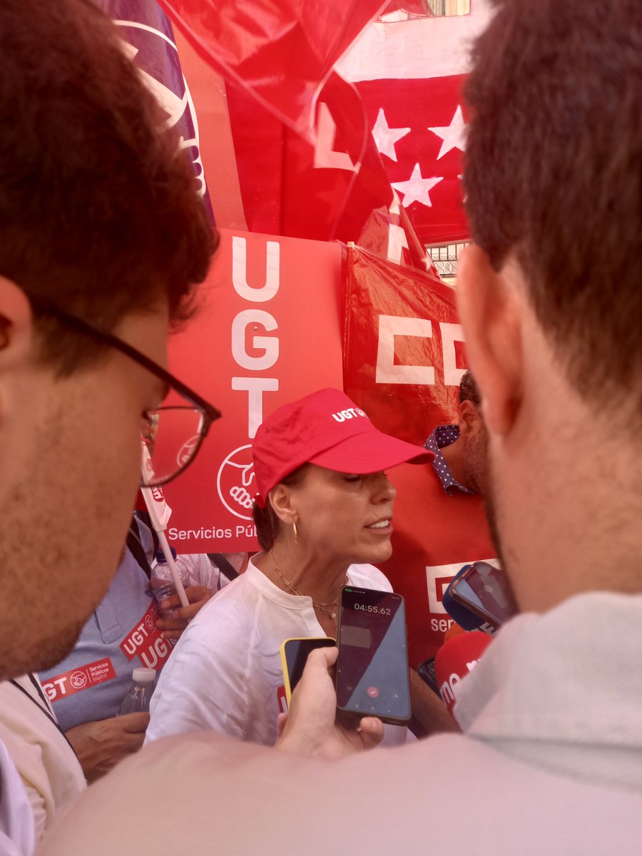 UGT_SP's tweet image. UGT y CCOO se concentran para exigir al Gobierno el cumplimiento íntegro de los acuerdos suscritos en la Función Pública.

#EsLaHora #CumpleLoPactado

ugt-sp.es/ugt-y-ccoo-se-…