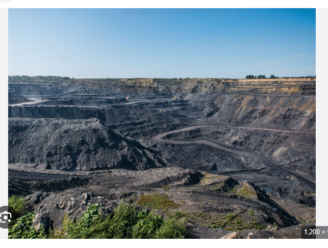 thebackpackerPH's tweet photo. and the coal mine that powers the bitcoin mine. https://t.co/icyfz425p9