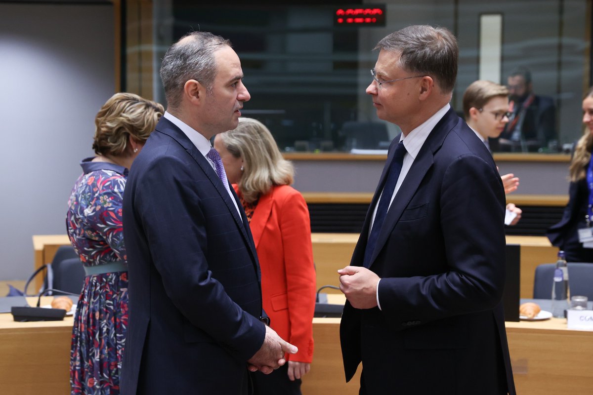 𝐒𝐮𝐦𝐚𝐫𝐮𝐥 𝐚𝐜𝐭𝐢𝐯𝐢𝐭𝐚̆𝐭̦𝐢𝐥𝐨𝐫 𝐦𝐢𝐧𝐢𝐬𝐭𝐫𝐮𝐥𝐮𝐢 𝐅𝐢𝐧𝐚𝐧𝐭̦𝐞𝐥𝐨𝐫, 𝐀𝐥𝐞𝐱𝐚𝐧𝐝𝐫𝐮 𝐍𝐚𝐳𝐚𝐫𝐞, 𝟖 𝐢𝐮𝐥𝐢𝐞 𝟐𝟎𝟐𝟓:
shorturl.at/9dmR1