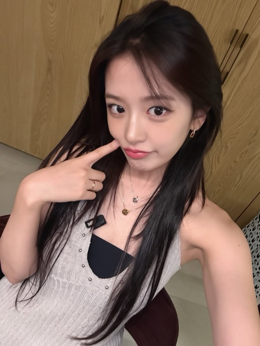 [#오늘의유진🌟]

🩶🌿

#ANYUJIN #안유진 #アンユジン
#IVE #아이브 #アイヴ