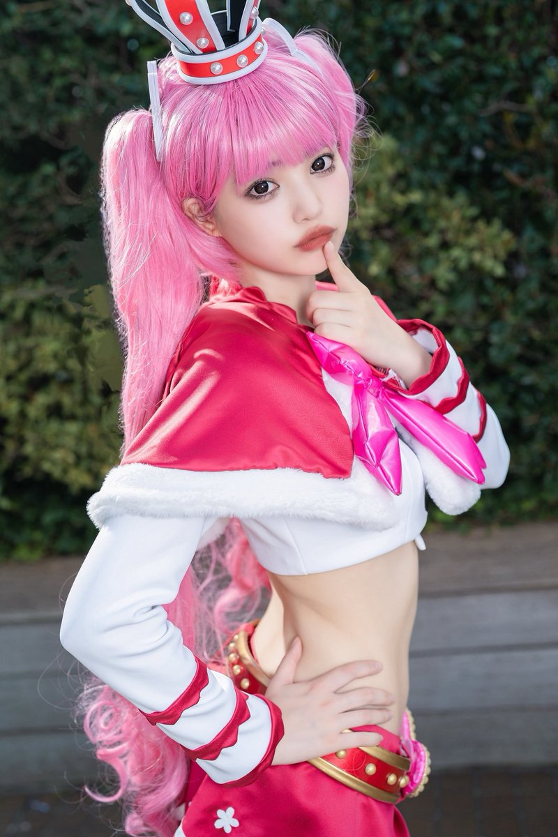 ペローナコスプレのためにウエスト56㎝まで絞りました #ワンピース
