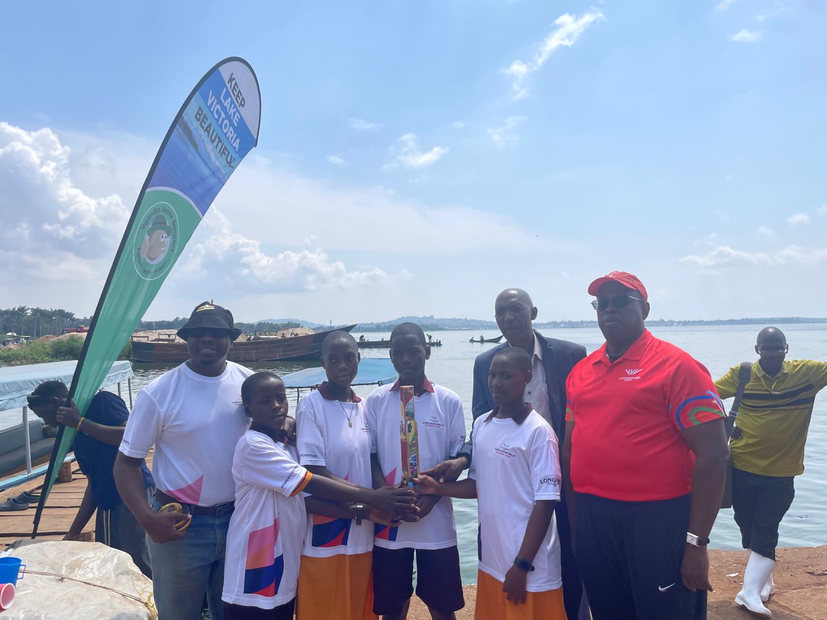 As the #King’sBatonRelay 2025 reaches the shores of L.Victoria,🇺🇬 shines!

Today’s clean up at Ggaba Landing site brought together communities &amp; leaders - honoring the Baton’s message of Unity, Health and Environmental Stewardship.