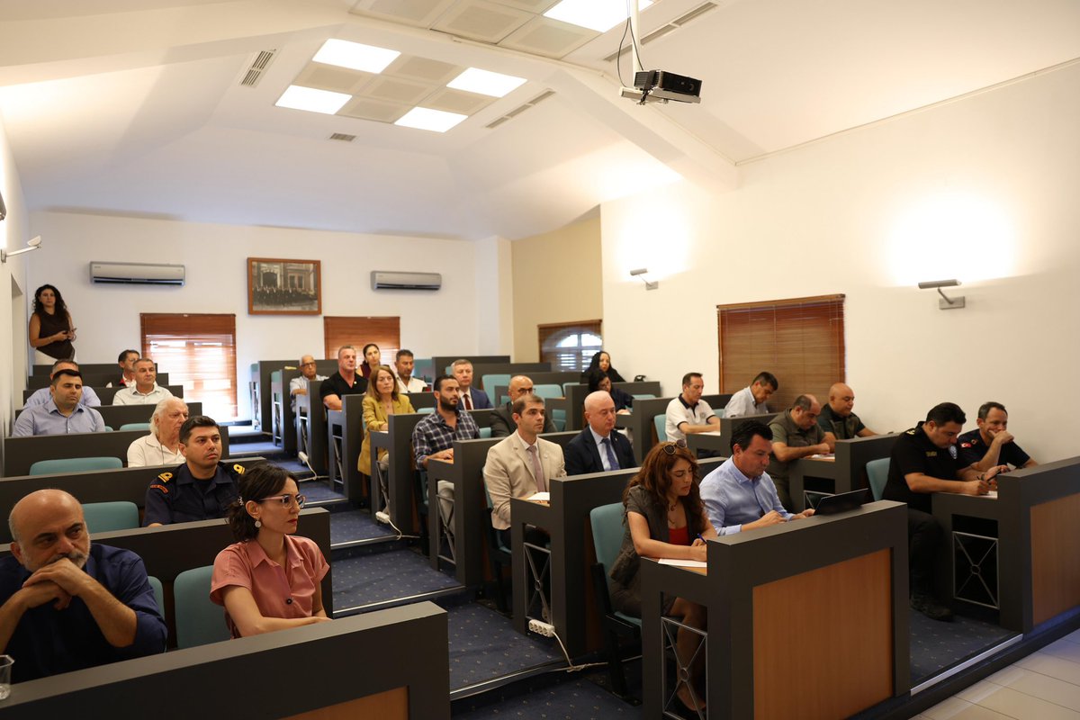 Marmaris Kaymakamımız Sayın Nurullah Kaya’nın başkanlığında, Marmaris Ticaret Odası ev sahipliğinde düzenlenen turizm değerlendirme toplantısına katıldık. İlçemizin turizm sezonunun sorunsuz geçmesi için kamu kurumlarıyla bir araya gelerek yapılması gerekenleri konuştuk.