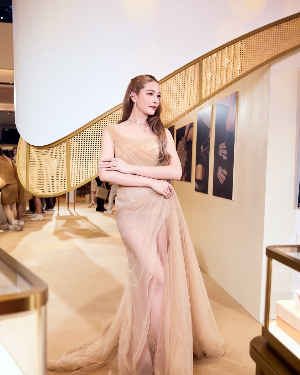 allabout_yeena's tweet photo. IG : dermond_jewelry
🖇️ : https://t.co/RjKD2jEh2K
@yeenasalas5
GINA WITH DERMOND JEWELRY
#GINAxDERMONDJEWELRY
#DermondJewelry
#ChicCollection
#ReimagineLuxury
#จีน่าซาลาส #yeenasalas https://t.co/E4rrv40Bwe