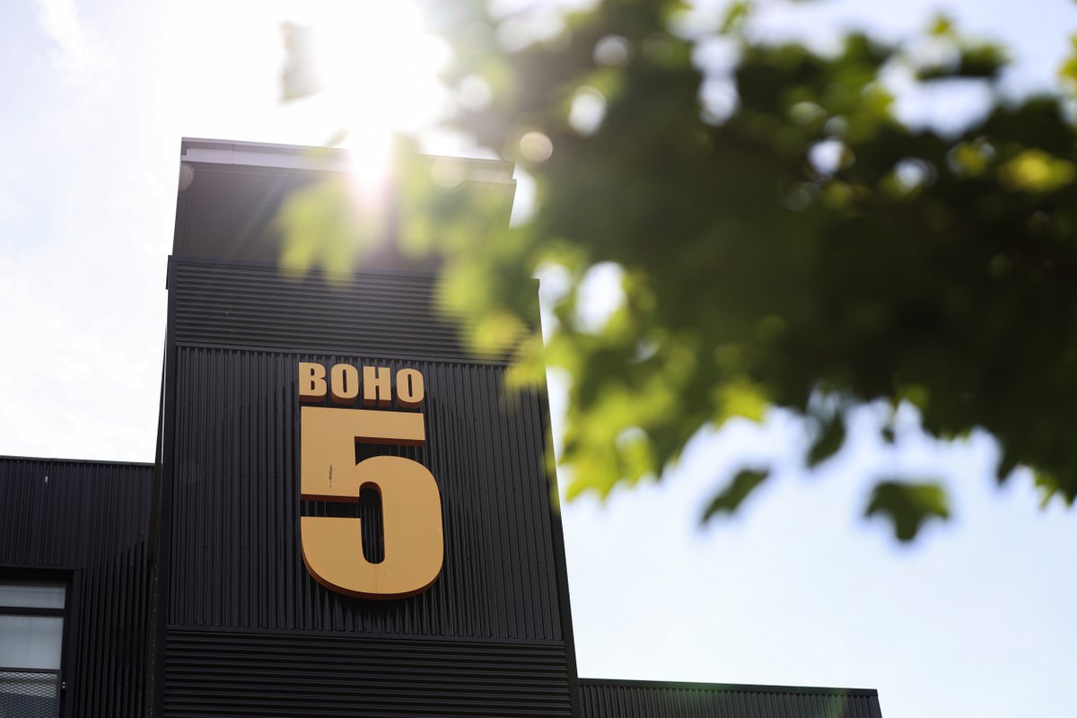 Middlesbrough's Boho Zone has so much to offer creative, digital and tech businesses, including 👇

✅ Light and airy office space
✅ Reliable high-speed broadband
✅ On-site independent café
✅ Competitive rates
✅ and lots more!

Browse the brochure 👇
investmiddlesbrough.co.uk/wp-content/upl…