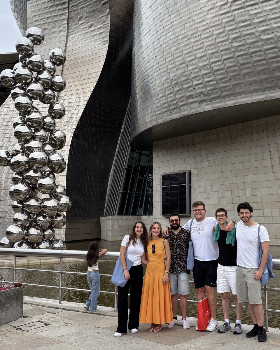 So happy and grateful for the opportunity to present my work at the RSEQ Bienal in Bilbao!!! Such a cool experience, great science and even better people 👩🏼‍🔬🧪#BQB2025