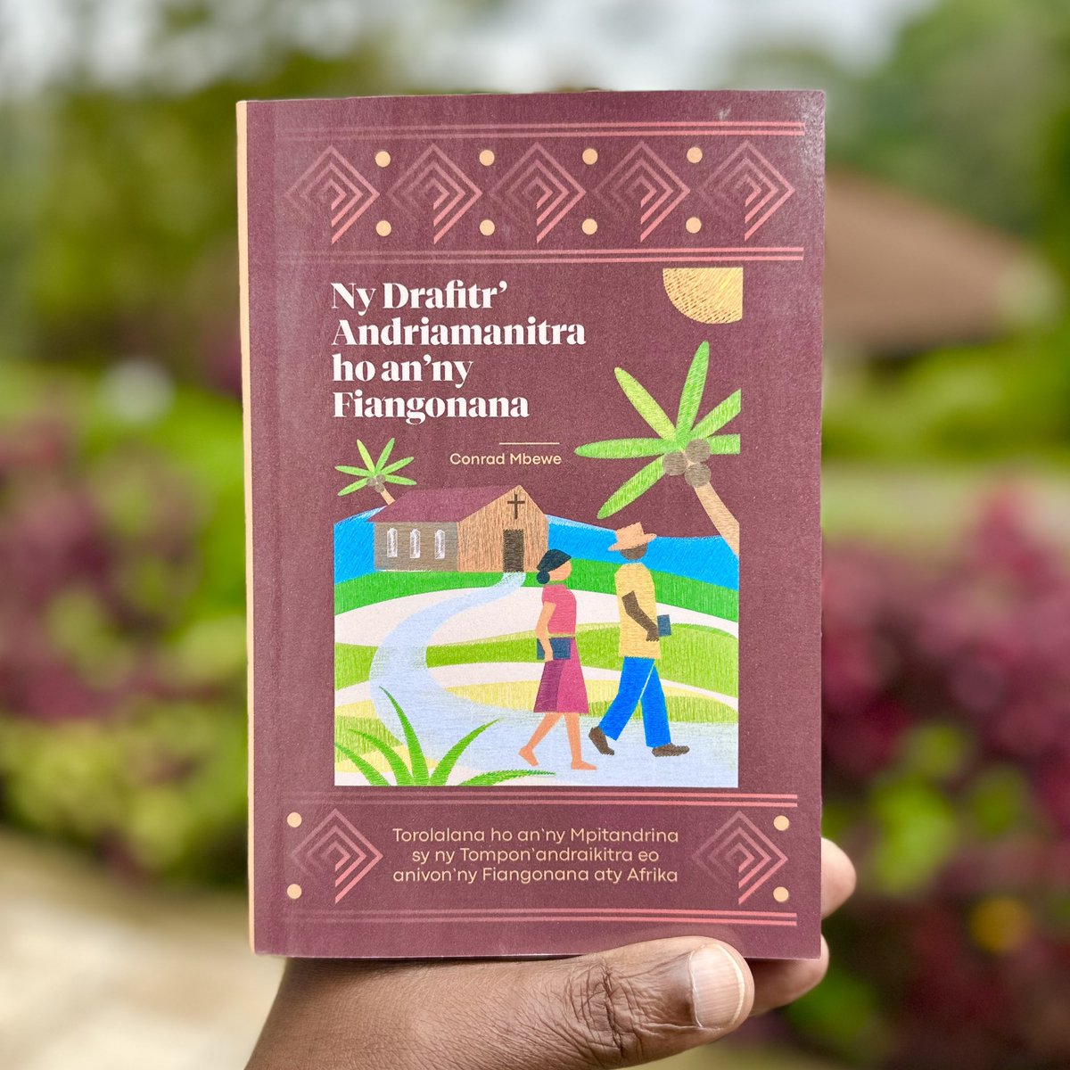 ConradMbewe's tweet image. One of the joys of my current visit to Kenya is receiving 2 of my books which have been translated into the Malagasy language of Madagascar. These are GOD’S DESIGN FOR THE CHURCH and YOUR DISCIPLESHIP MANUAL. I pray that God will use these books to bless his church in Madagascar.