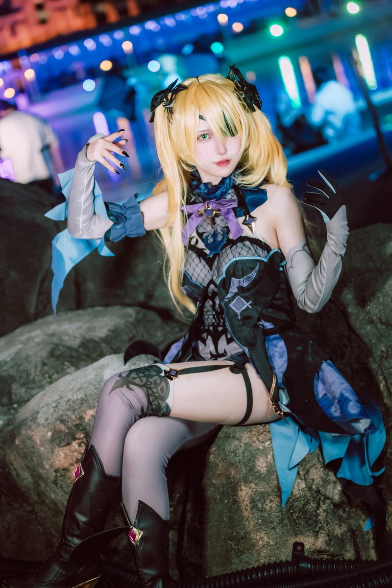 原神/Genshin Impact
フィッシュル/ Fischl 菲谢尔
📸▶︎<a href="/mikawakooka/">こうちゃん</a> さん

☾⋆·̩͙⑅*

 #cosplay  #GenshinImpactcosplay  #ラグコス  #ラグコス2025