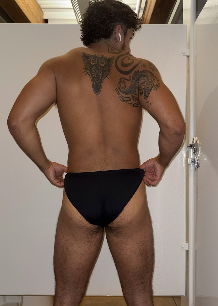 sals3x's tweet photo. Summer tan ✅ https://t.co/uUEROhZoz9