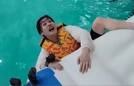 seungmincredibl's tweet photo. Real life snowball https://t.co/a3EdXEAAtl