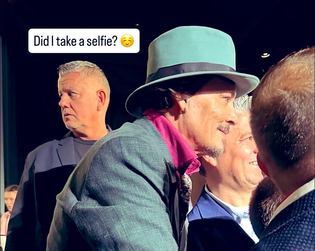 FortonSusan's tweet photo. @deppbrazilfc Johnny looks gorgeous today in London at the Modi screening.
#JohnnyDepp
#TheRitzLondon
#ModiScreening
#ModiglianiTDWM
#JohnnyDeppDirector https://t.co/y2vpMHoCf3