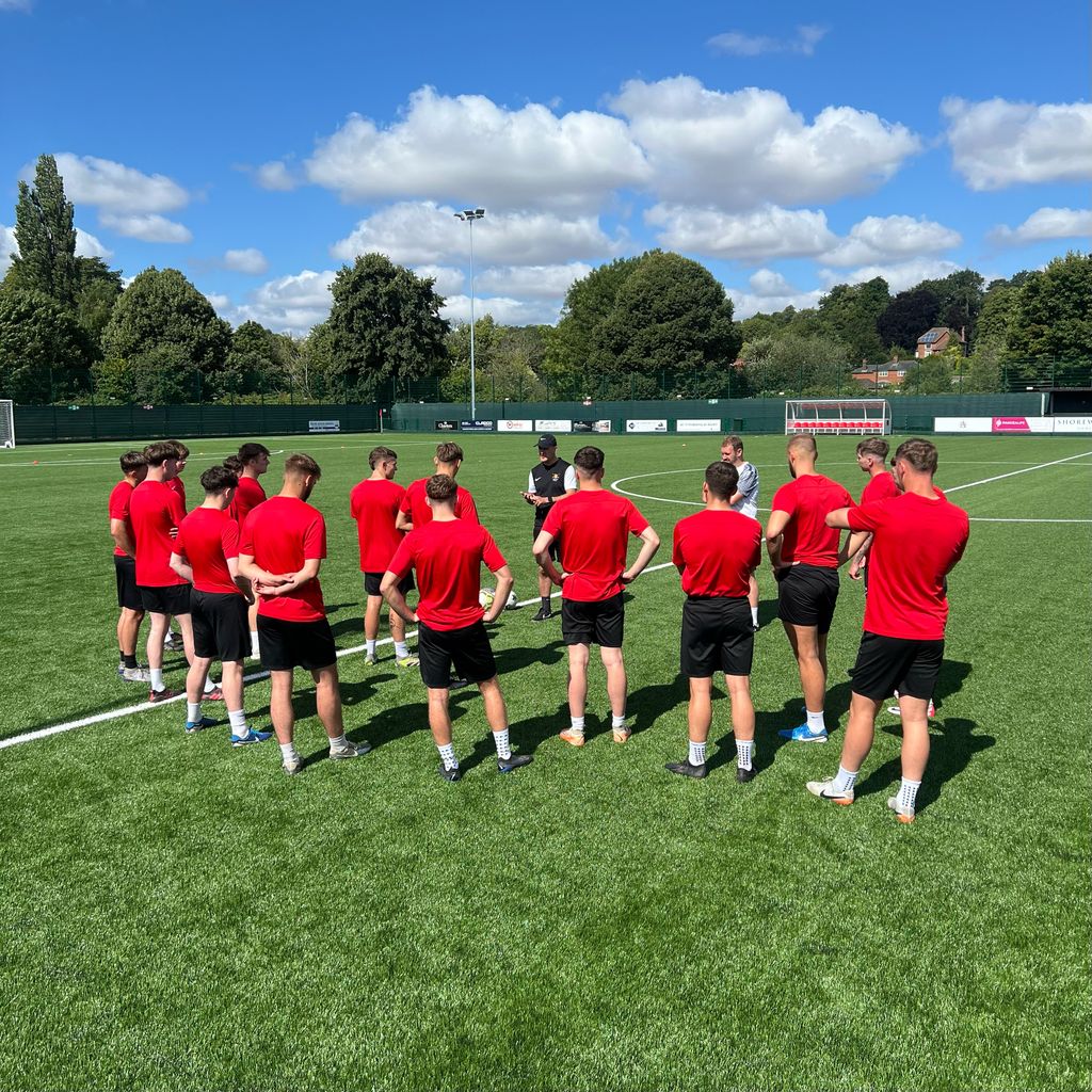 Armyfa1888's tweet image. Army u23s Training Camp Day 2.
Morning session focusing on preparations for our fixture against Fleetlands FC tomorrow night ⚽️
#Football #BritishArmy #Soldiers #training #Preseason #conditioning #fitness #trainingcamp #preparations