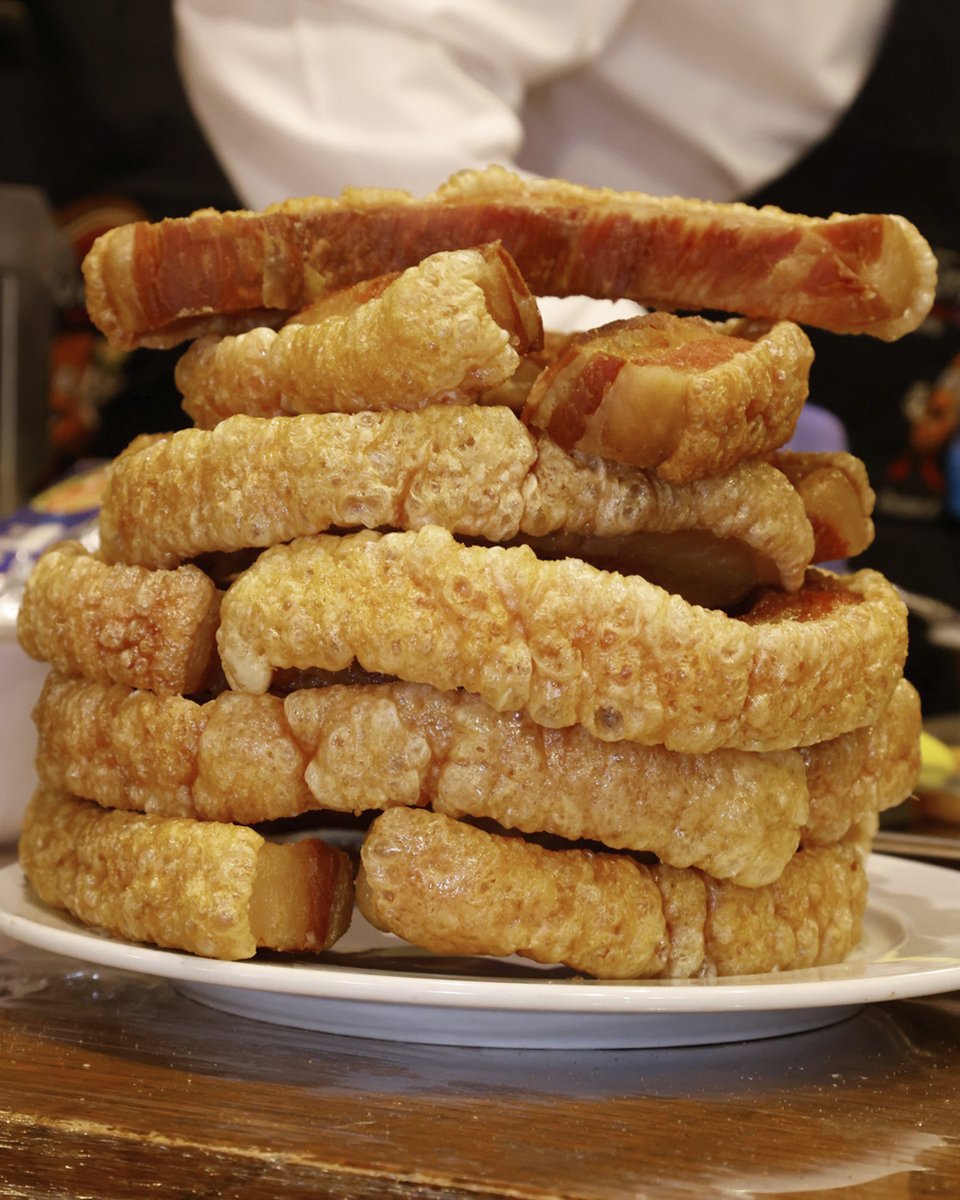 El martes es menos martes cuando sales del trabajo y te recreas con una de estas maravillas ¿no creéis?
¡Pues a por ello! 😋🥓

#torreznodesoria #torrezno #energiasaludable #soria