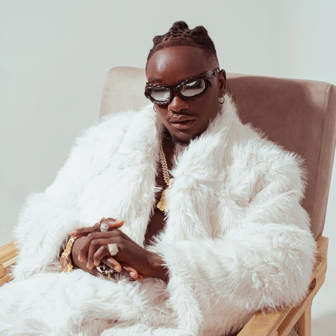 TopTrendsGhana's tweet photo. No.1 spot on the trend list ๐ฅ๐ฅ๐ฅ
@officialdrela ft Stonebwoy "Dem Dead"
https://t.co/nr24r2JvcJ
#DemDeadVisuals https://t.co/wAGpaEFuG3