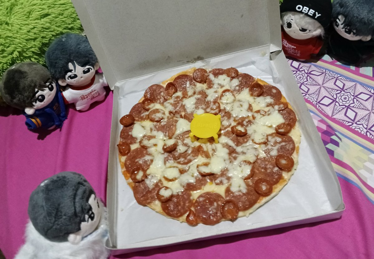 pichaa pichaa~ 🥳