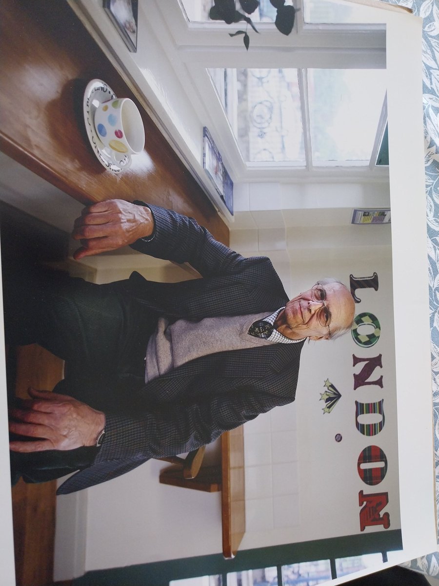 SoloCaff's tweet photo. @daveatherton Taken in my café at Horsham station https://t.co/yv9Lk1vVxW
