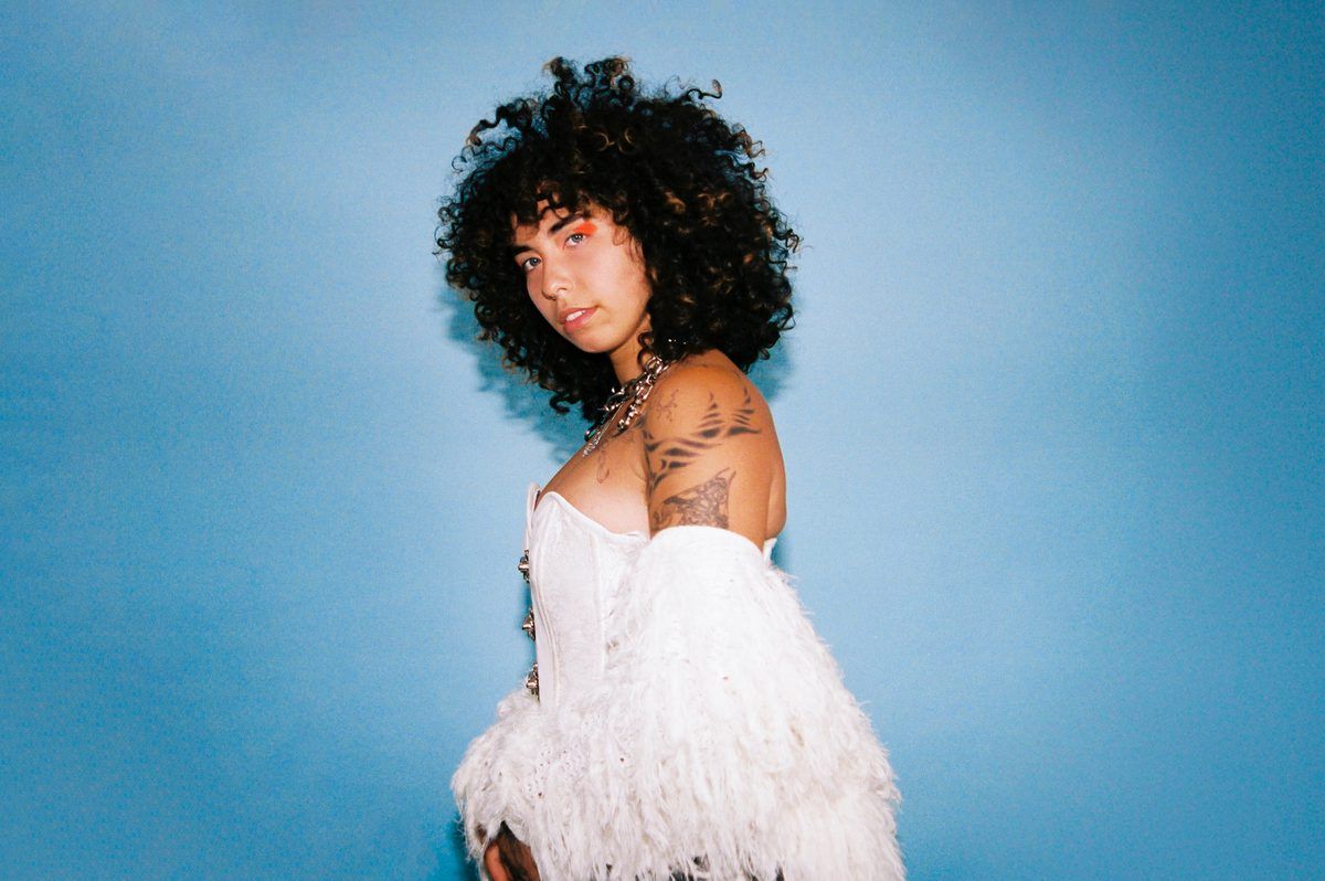 Indigo De Souza unveils new track, "Be Like The Water", as the latest preview of her forthcoming album, Precipice buff.ly/aX8rYp1