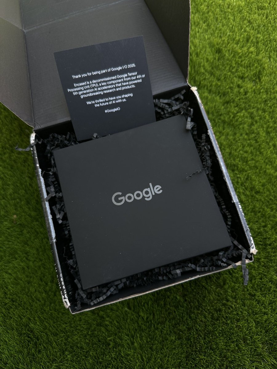 LinusEkenstam's tweet image. Thank you @Google, @GoogleDeepMind & @OfficialLoganK for this wonderful gift.
Regardless of what happens in life, this artifact will stay with me, and be passed down in generations.
