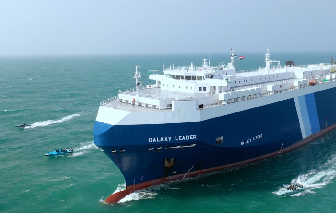 Görüş | “Magic Seas” Saldırısı ve Denizlerde Vekâlet Savaşlarının Yükselişi

📌Husiler yalnızca bir vekil güç değil kendi inisiyatifleriyle paralel hedefler peşinde koşan özerk bir ortak gibi hareket etmektedir. Bu da İsrail-İran çatışmalarının Oslo’da ABD-İran müzakerelerine