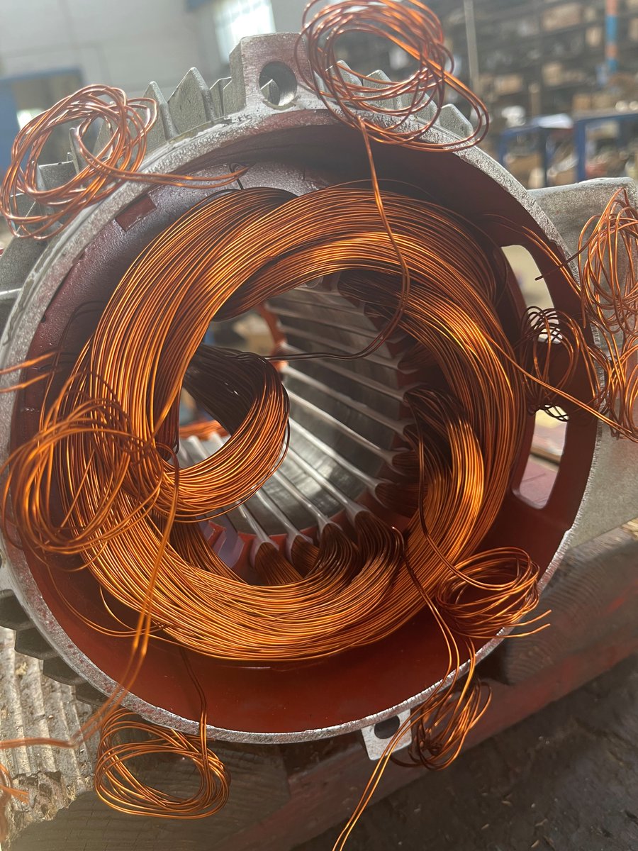 bobinados_slara's tweet photo. En Sánchez Lara, realizamos bobinados con precisión milimétrica para asegurar que cada motor funcione al máximo.

#BobinadosDeMotor #EficienciaEléctrica #MantenimientoIndustrial #Bobinadossanchezlara #SanchezLaraSL https://t.co/GV1cAkSBig