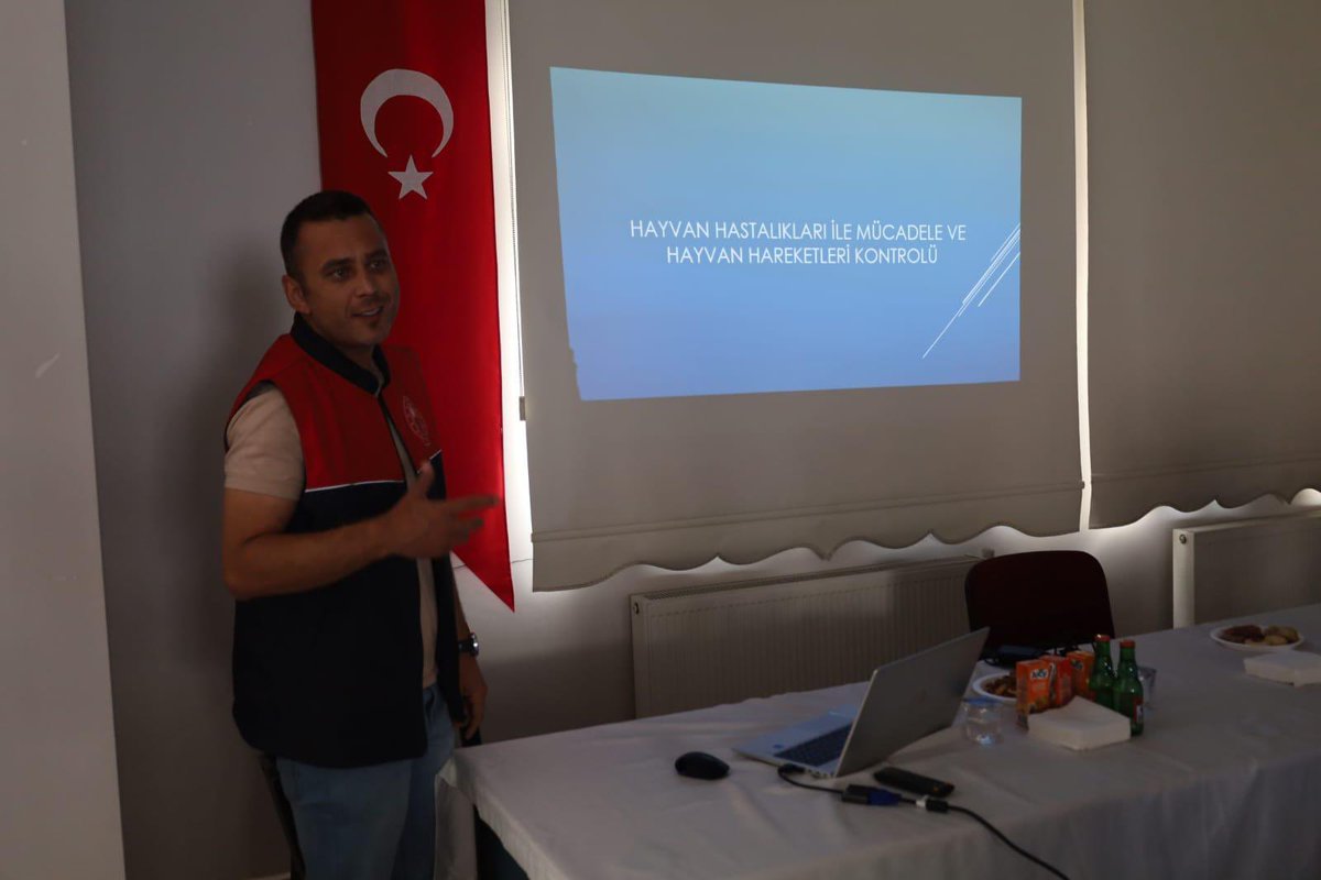 Vize İlçe Tarım ve Orman Müdürlüğü (@vizetarimorman) on Twitter photo VİZE İLÇEMİZDE GENEL TARIM SAYIMI PROJESİ HAKKINDA BİLGİLENDİRME TOPLANTISI YAPILDI
<a href="/TCTarim/">T.C. Tarım ve Orman Bakanlığı</a>
<a href="/ibrahimyumakli/">İbrahim Yumaklı</a>
<a href="/valikirklareli/">T.C. Kırklareli Valiliği</a>
<a href="/ugurturan68/">Uğur Turan</a>
<a href="/tarimkirklareli/">Kırklareli İl Tarım ve Orman Müdürlüğü</a>
<a href="/gokhankaraca_/">Gökhan Karaca</a>
<a href="/vizekaymakamlik/">Vize Kaymakamlığı</a>
<a href="/seydadasdemir/">Zeynep Şeyda GÜRSU🇹🇷</a> VİZE İLÇEMİZDE GENEL TARIM SAYIMI PROJESİ HAKKINDA BİLGİLENDİRME TOPLANTISI YAPILDI
<a href="/TCTarim/">T.C. Tarım ve Orman Bakanlığı</a>
<a href="/ibrahimyumakli/">İbrahim Yumaklı</a>
<a href="/valikirklareli/">T.C. Kırklareli Valiliği</a>
<a href="/ugurturan68/">Uğur Turan</a>
<a href="/tarimkirklareli/">Kırklareli İl Tarım ve Orman Müdürlüğü</a>
<a href="/gokhankaraca_/">Gökhan Karaca</a>
<a href="/vizekaymakamlik/">Vize Kaymakamlığı</a>
<a href="/seydadasdemir/">Zeynep Şeyda GÜRSU🇹🇷</a>