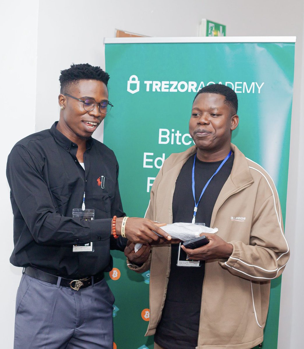 DigiOats's tweet image. As the @TrezorAcademy NG🇳🇬 Programs Lead, Our team handled breakout session on
- Dollar Cost Averaging in #Bitcoin
- Self Custody & Wallet Security
- Self sovereignty & Financial freedom
at the recent @btcmastermind_ conference day.
•
Beyond borders, #BTC education thrives🤝.