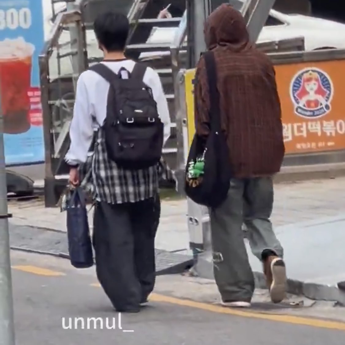 hoondaze_'s tweet image. HARU, KAIRA AND KYUHYUN WAS SEEN EARLIER AT STARSHIP !!! im crying puppycats is really not a joke