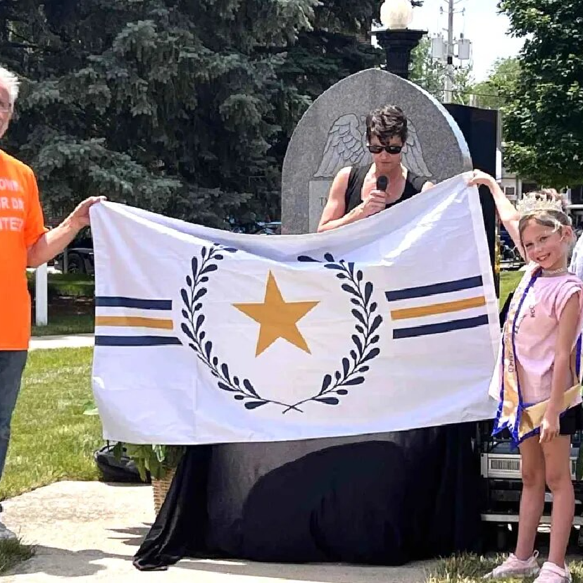 23JUN25

The City of #Decantur, Indiana, has selected a new #flag for itself. The winning design out of 50 submitted, was that of Don Gephart, who was awarded 1000USD for their submission. Yet, the city council still has to ratify it's approval.

More at: wzbd.com/index.php/2025…