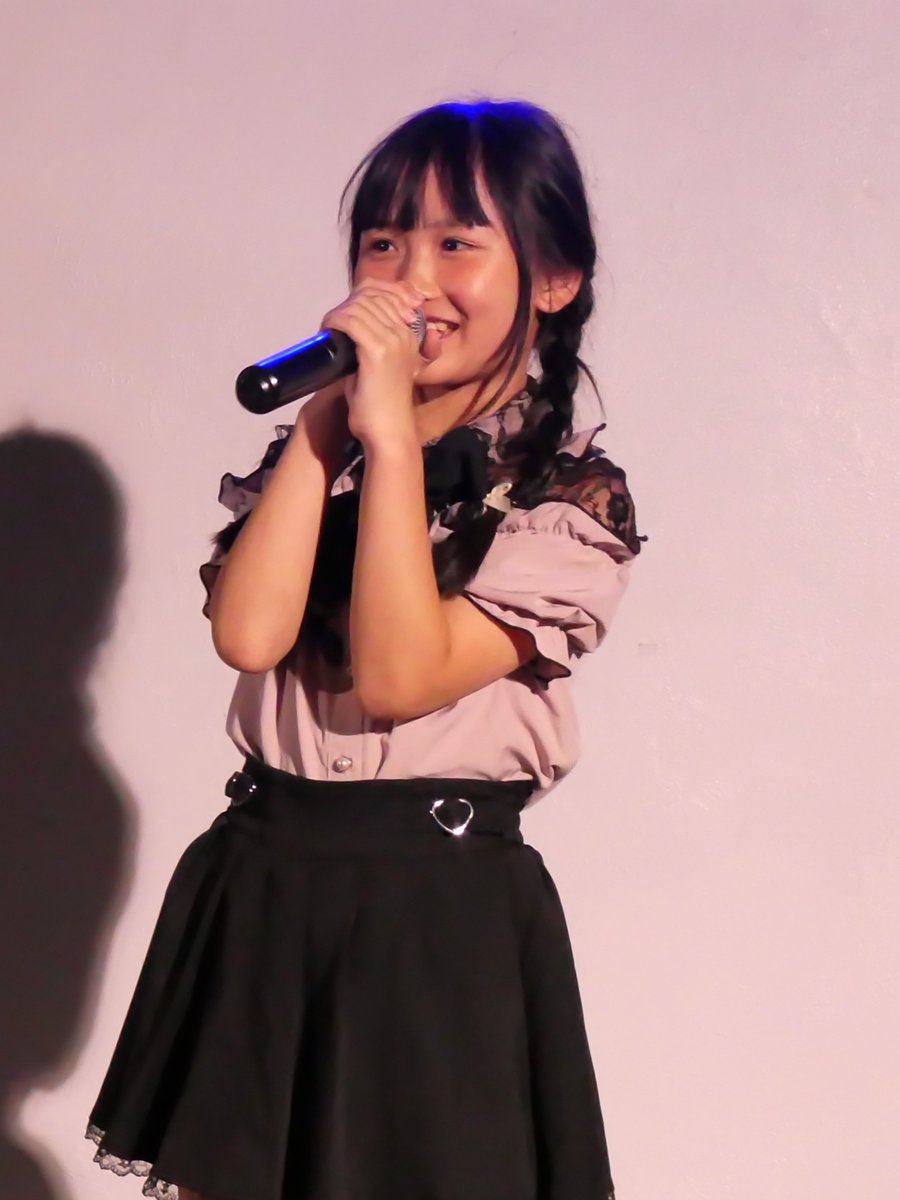 7/5 IKEBUKURO LAVIS
りありん姉妹
りあにゃん
りんたん
LIVEの様子

LIVEと物販、凄く楽しかったです😊✨
4月に歌った曲とリクエスト曲、スキちゃん、前回の時より歌が上手くなってました😲👏🏻
衣装チェンジが2回あり衣装3着とも可愛いです✨
#りあにゃん
#りんたん
#りありん姉妹